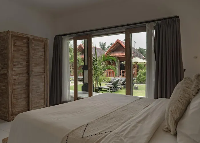 Nyang - Nyang Uluwatu
